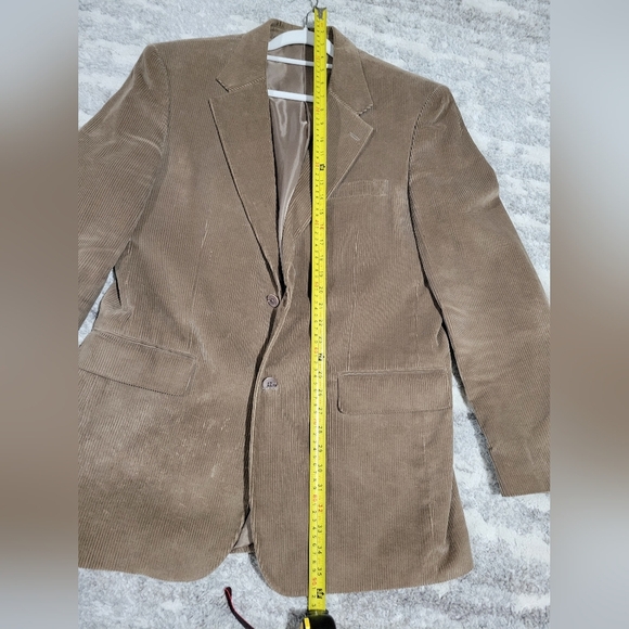 Men's Tan Corduroy Blazer - Picture 8 of 12